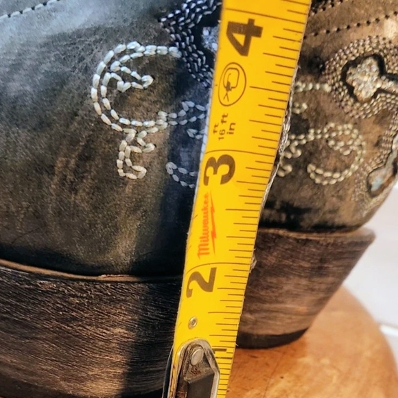 RockinLeather Embroidered Glitter Inlay Cowboy Boots with Cross and Wings - Picture 7 of 16